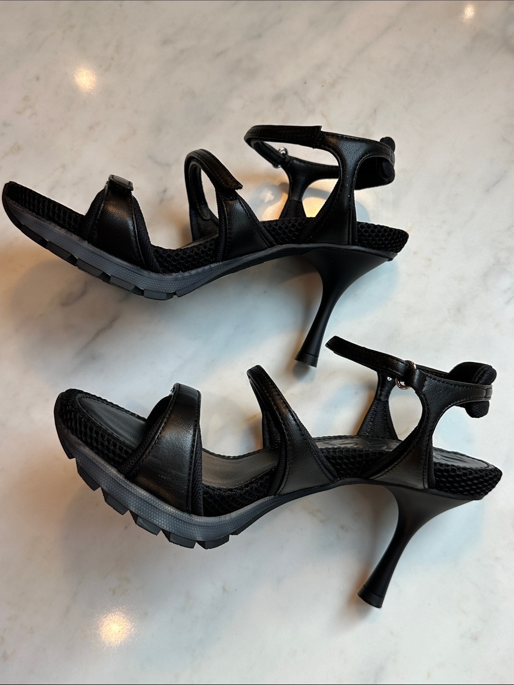 Women's Black Sneex "Charlie" sandals, Size 6! - Picture 5 of 15